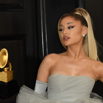 Ariana Grande zeigt neues Parfüm bei TikTok