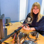 Susi Müller ist die Stimme von Herzblatt und der neuen Show Dating Game auf Sat.1