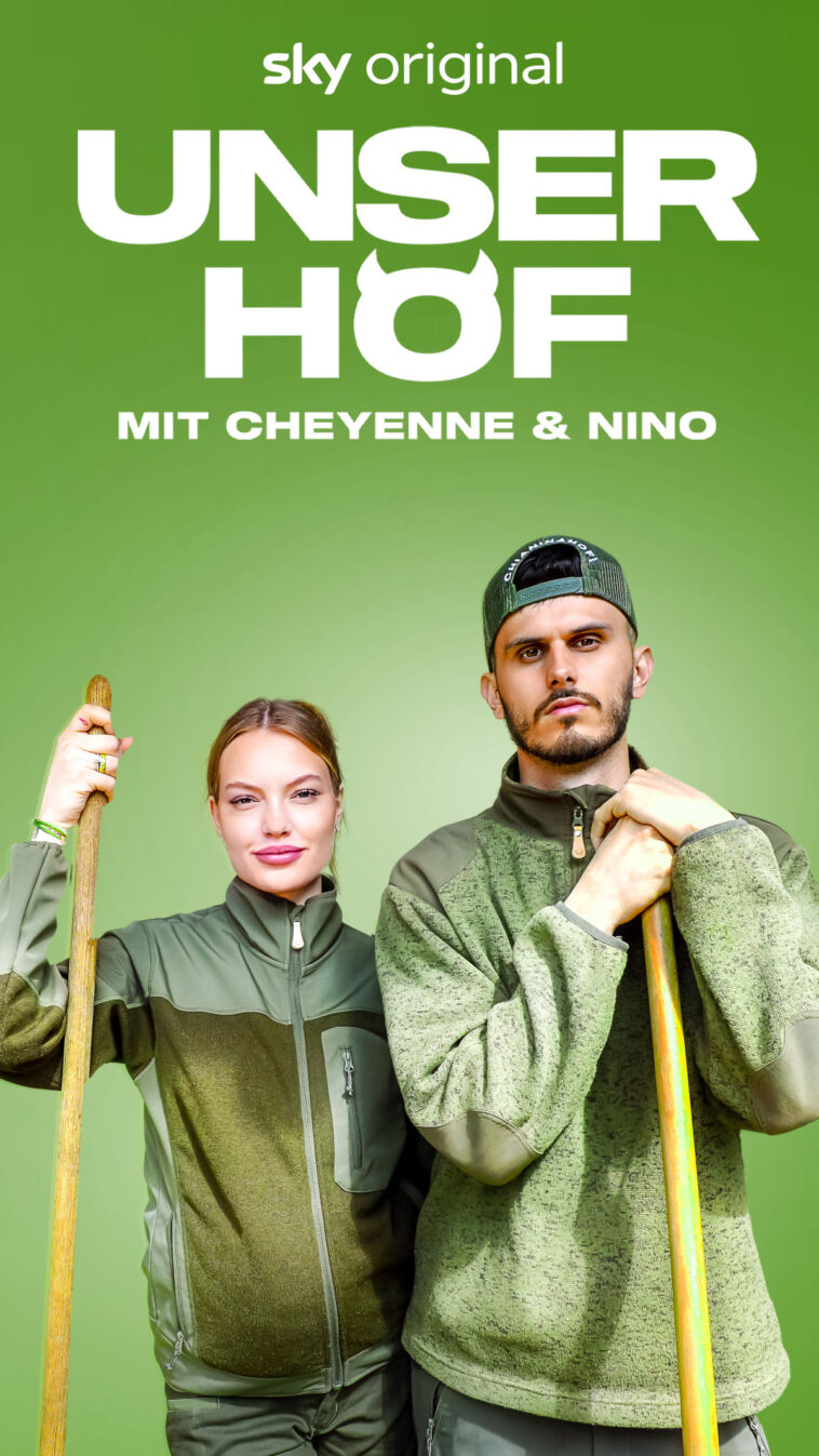 Chayenne Ochsenknecht mit Nino in Reality Show Unser Hof Chayenne Ochsenknecht mit Nino in Reality Show Unser Hof